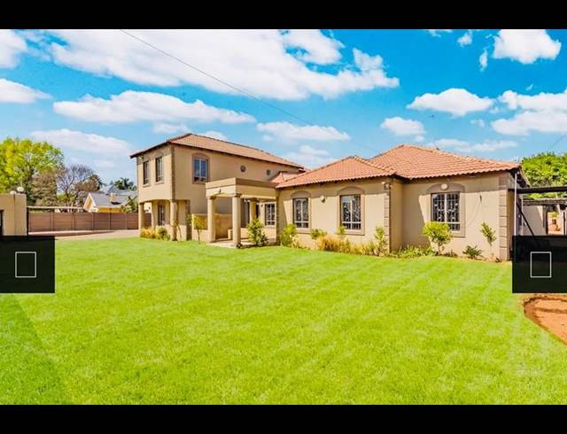 3 BEDROOM HOUSE FOR SALE IN FLORIDA GLEN